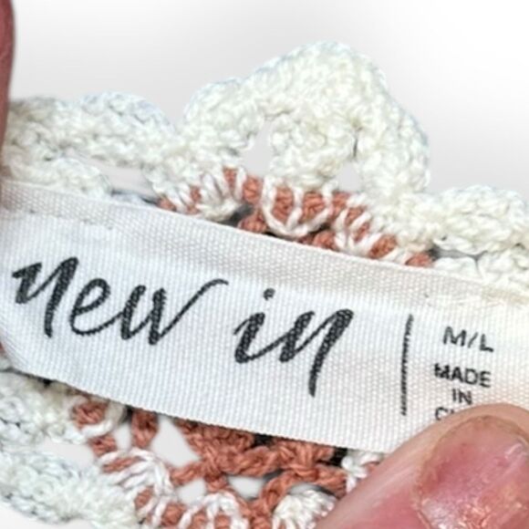 NEW IN Women’s White Yellow Rust Sleeveless Crochet Daisy Crop Tank Top Size M / - Picture 6 of 8